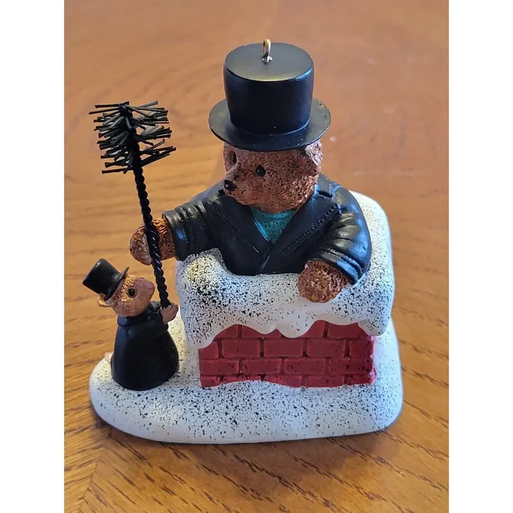 Bear Hugs Ed Seale Teamwork 2nd in Series 2005‎ Christmas Holiday Ornament